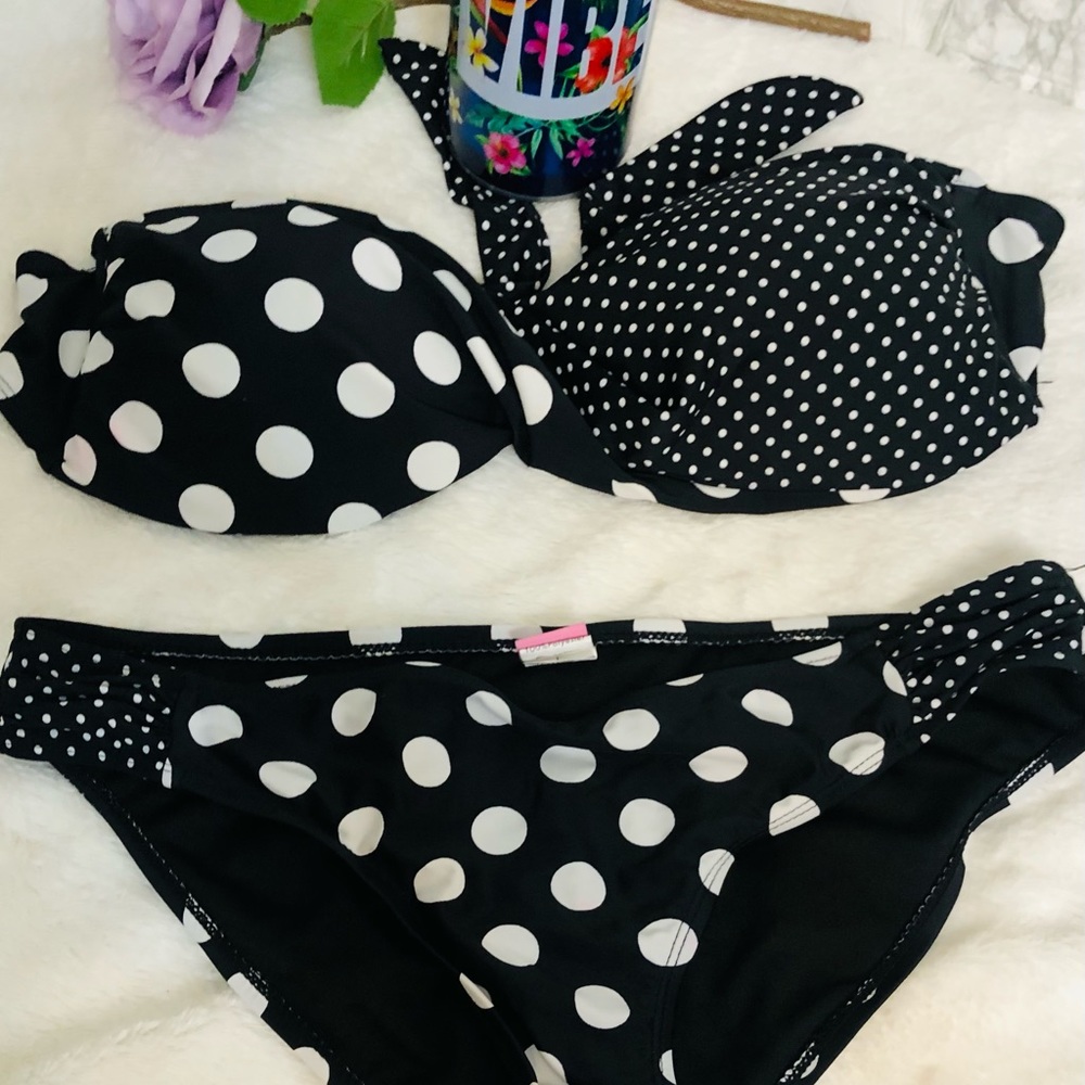Crossover polka dot bikini
